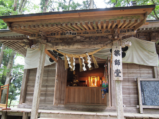お堂(1)