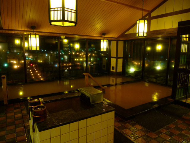 大浴場 夜(1)