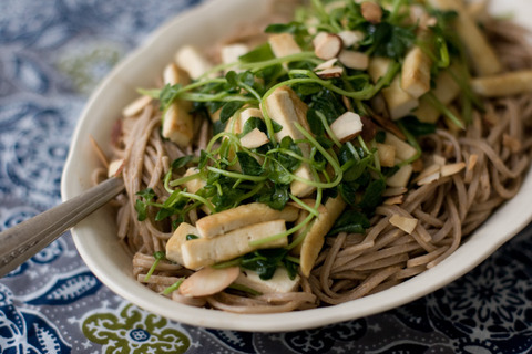 アーモンド蕎麦ヌードル