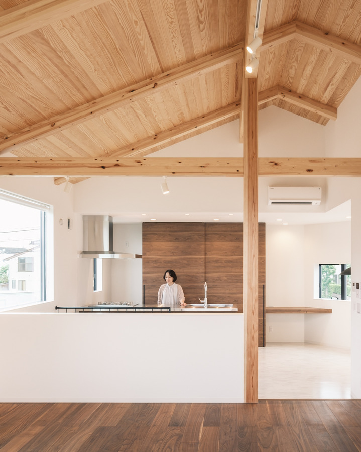 4E4AFB7A-2E21-41D3-967B-5F188467F9BC