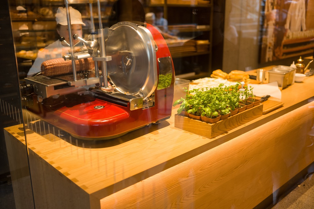 D29AE65B-D9C8-4293-823C-89DCEDAF3584