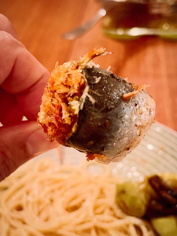 FBF6D126-BF93-473B-925C-071178BB6FB9