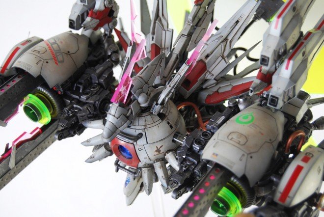 俺 ガンダム ね 確かに強いらしいが オレの ボール には勝てない ﾆﾔ アムロ あ あれは ロボアニ速報