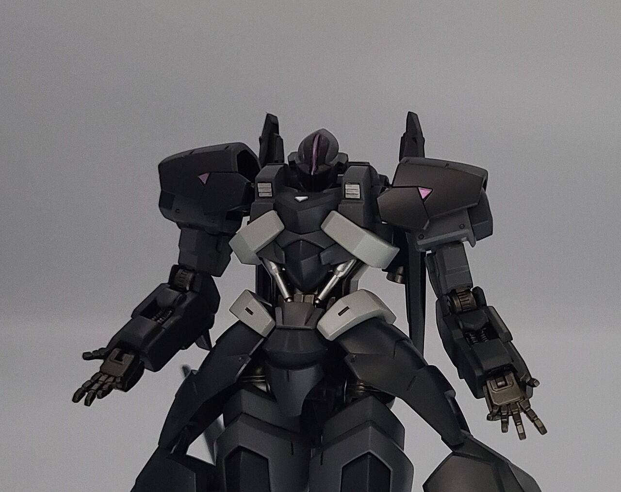 ｒｏｂｏｌｏｇ アウローラ 鉄血系のガンプラ改造