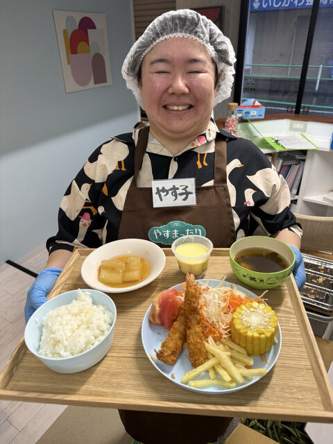 【緊急】ひとり親世代向けのやす子食堂、300円wｗｗｗｗｗｗｗ