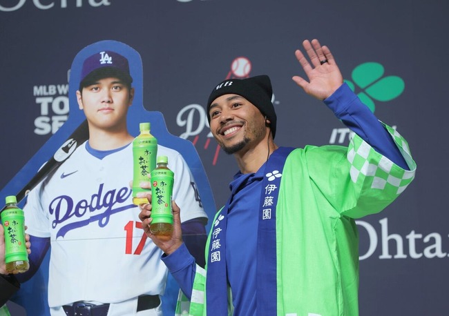 大谷翔平「おいベッツ！俺の代わりに日本のイベント出とけ！」ベッツ「はい…」