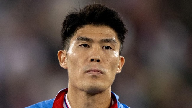 【悲報】サッカーの冨安健洋さん、練習参加せず治療室へ