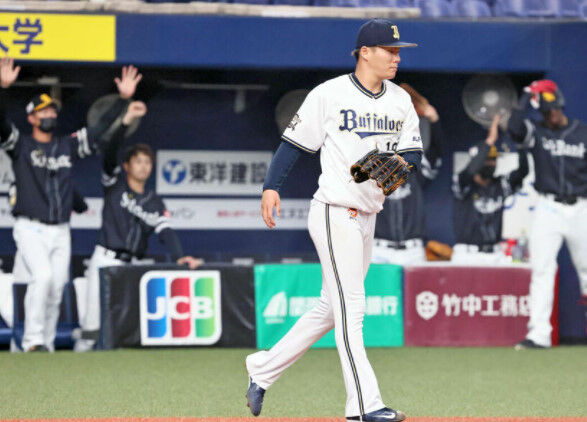 オリックス・山本由伸、味方のエラー２つで負け投手　去年からの連勝は１８でストップ