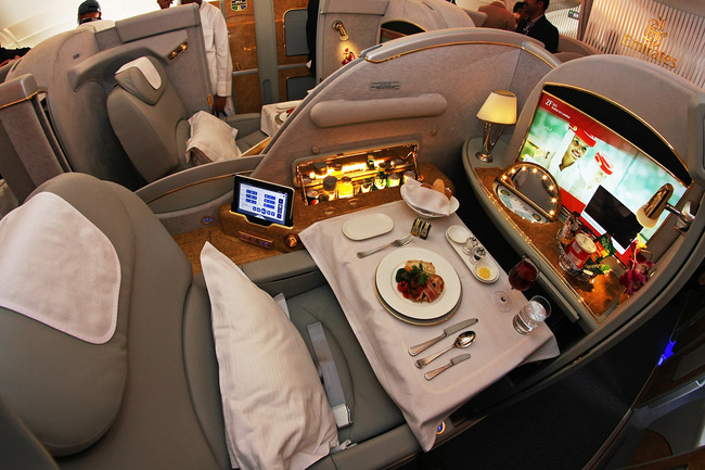 First_Class_Private_Suites_on_Emirates_Airbus_A380_28A6-EEM29