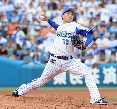 山崎康晃