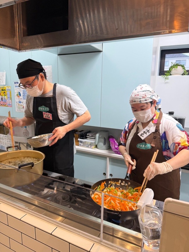 【悲報】やす子が作る子ども食堂の料理、人参だらけで炎上ｗｗｗｗｗｗ