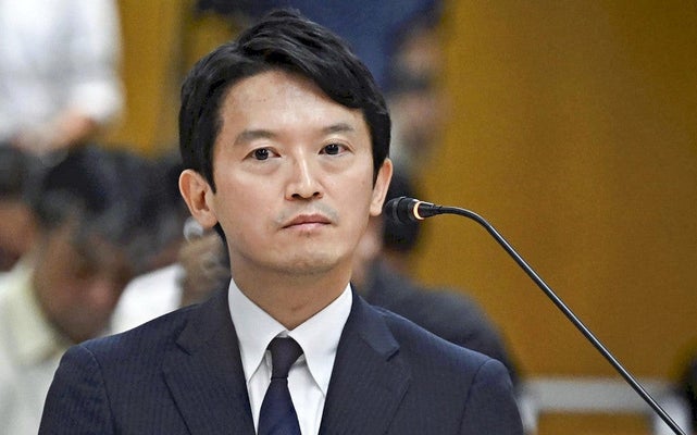 【悲報】兵庫県知事斎藤元彦、たこ焼きの食べ方がキモすぎて炎上ｗｗｗｗｗｗｗｗ