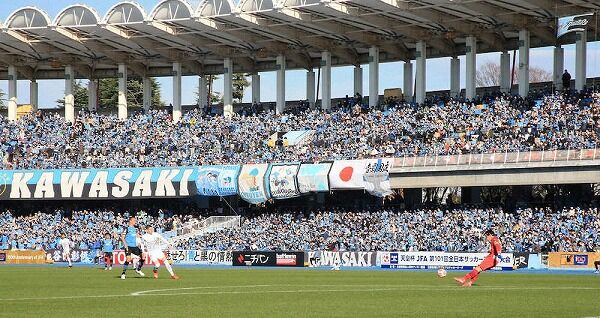 サッカー