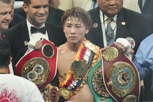 井上尚弥、ダウンをとられるも8回TKOで4団体統一王座防衛!世界戦KO数23の世界記録!! 井上尚弥、ダウンをとられるも8回TKOで4団体統一王座防衛!世界戦KO数23の世界記録!!