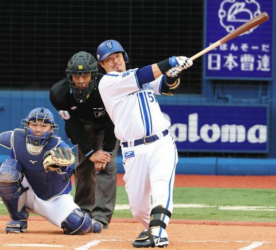 宮崎敏郎（年俸2億円×6年契約）　打率1位本塁打1位打点1位出塁率1位長打率1位ops1位