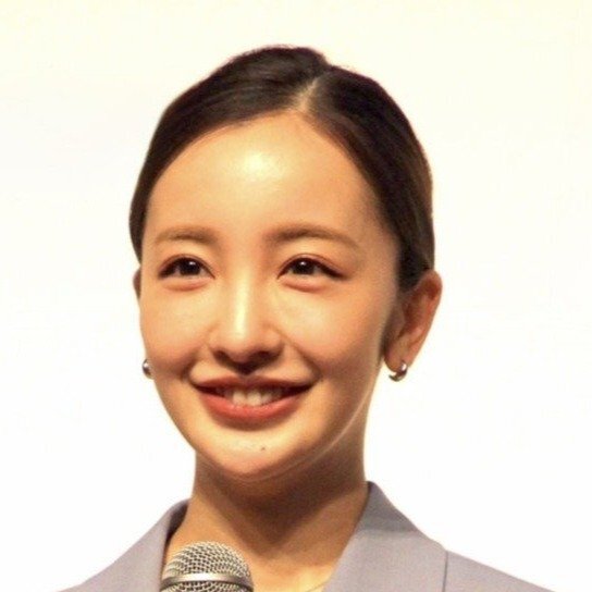 【悲報】板野友美さん、リッツカールトンに一般常識がないと断罪される