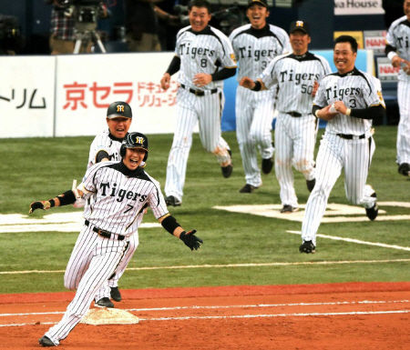 西岡サヨナラ打