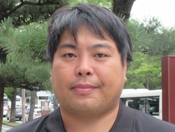 へずまりゅう、憧れの俳優に2ショット撮影を求めるも拒否され泣く