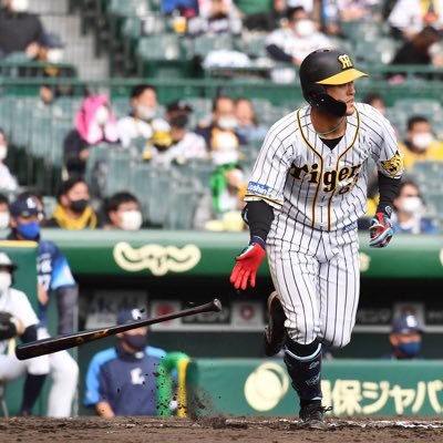 qzKXQXYW_400x400