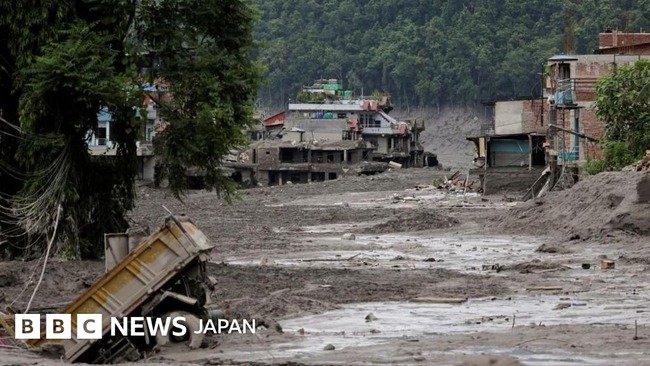 ネパール土石流、６０００人超が行方不明も捜索打ち切り😨