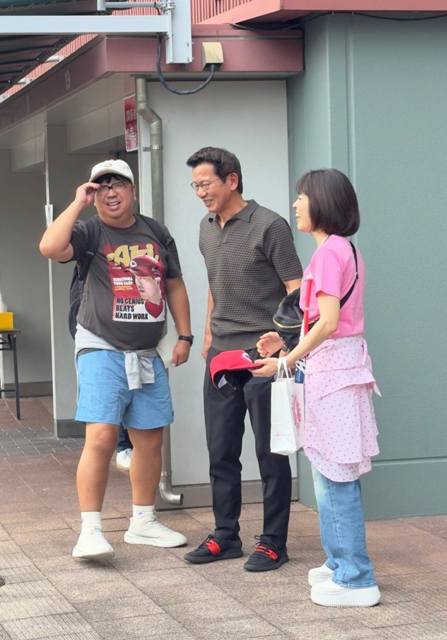 【画像】休養中のバナナマン日村さん、最新の姿が撮られる