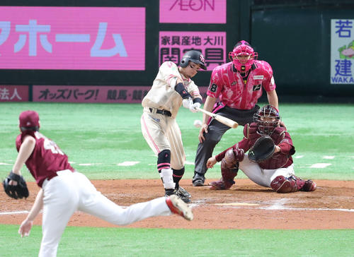 満身創痍SBサヨナラ勝ちで5カード連続勝ち越しwwwwwwww 満身創痍SBサヨナラ勝ちで5カード連続勝ち越しwwwwwwww