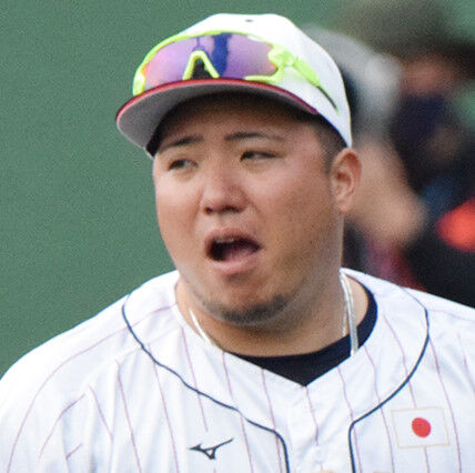 【悲報】山川穂高さん、室内練習場で「晒し者」状態…ファンが近況を逐一ツイートしヤジ浴びせる