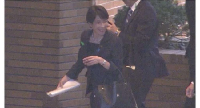 lUsWmrWaibVS1gi_jh8hf_24