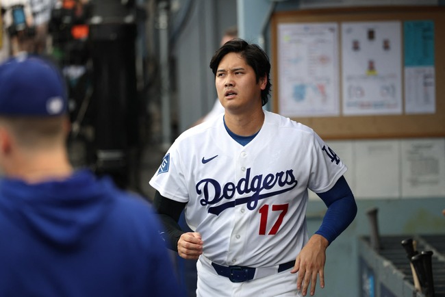 【悲報】ロバーツ「明日は大谷はスタメン」→本日もスタメン落ちしてしまう