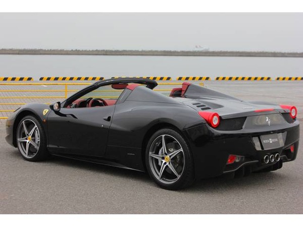 フェラーリ458スパイダー_背面
