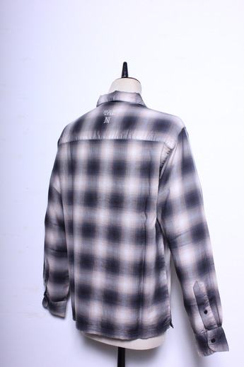 122AQTAN-SHM01S-(BLACK)-DETAIL
