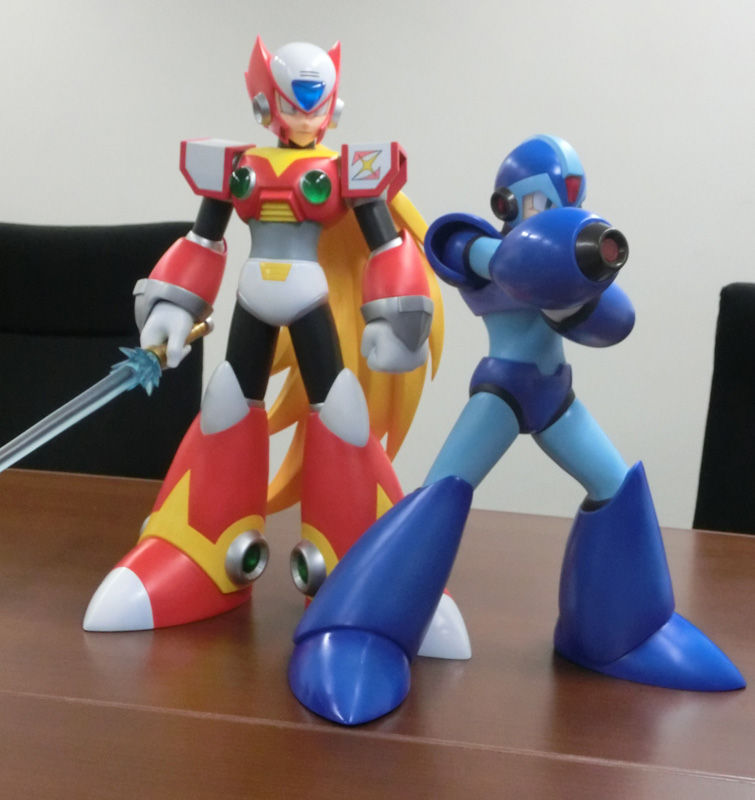 デカすぎる上にサプライズも!超巨大ソフビフィギュア デカすぎる上にサプライズも!超巨大ソフビフィギュア
