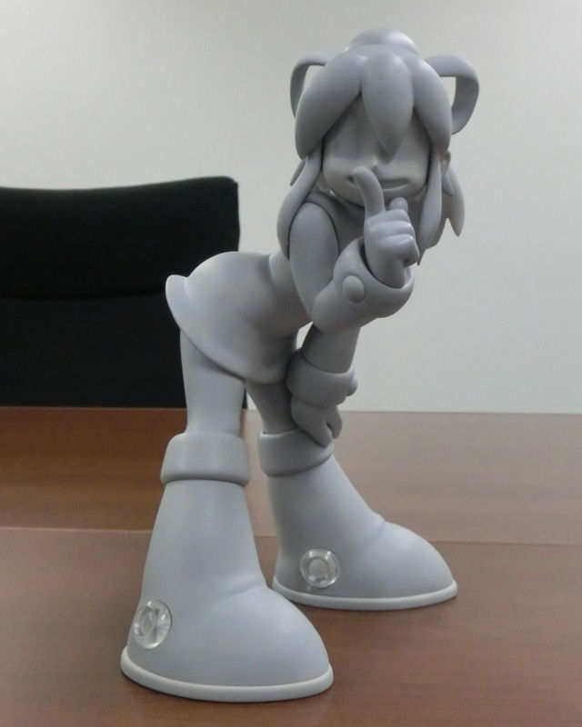 デカすぎる上にサプライズも!超巨大ソフビフィギュア デカすぎる上にサプライズも!超巨大ソフビフィギュア