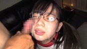 メガネの斉藤みゆに顔射