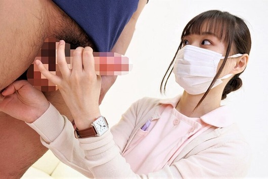 花音うららがナース姿で手コキ