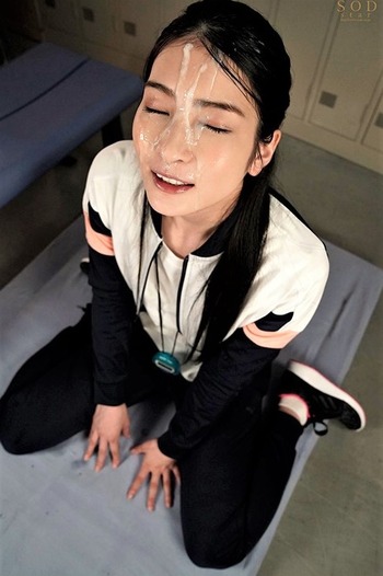 美人の本庄鈴に顔射