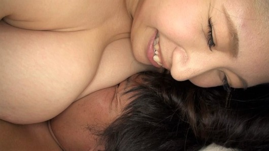 由來ちとせのおっぱいプレス