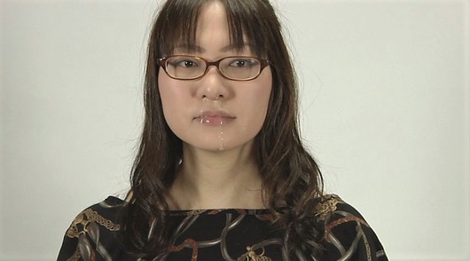 メガネ女子の鼻水