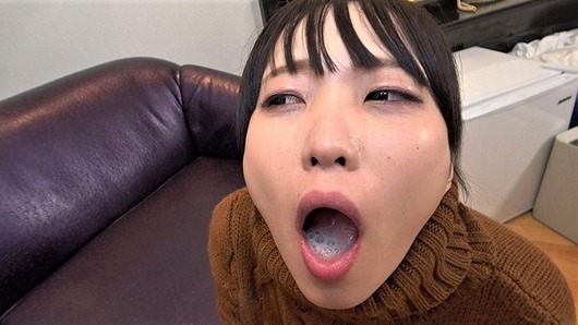 口内発射エロ画像