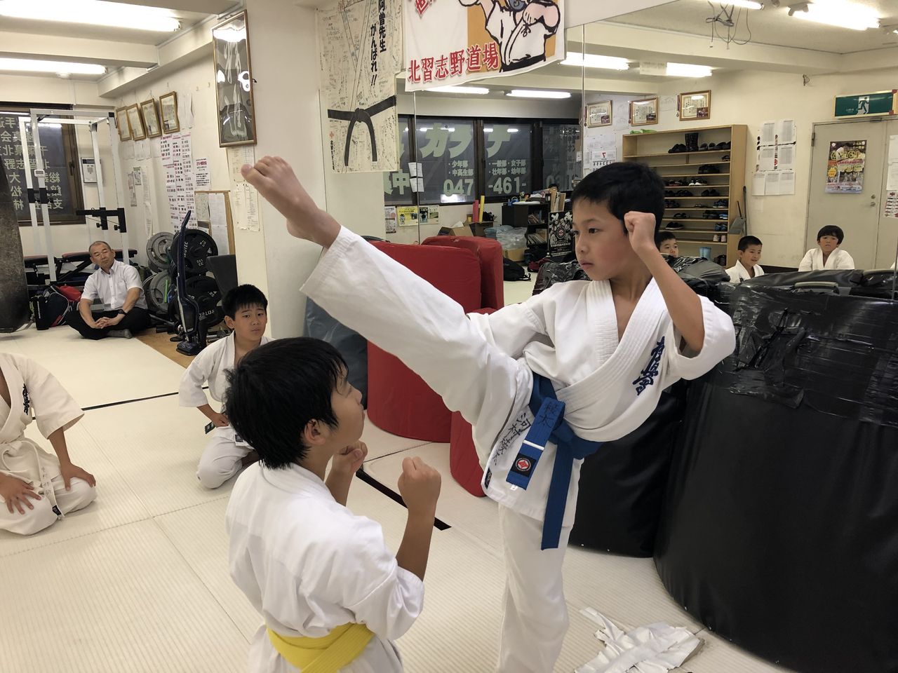 7 16 火 上段回し蹴りのレベルを上げる 少年部 地上最強のカラテ 極真