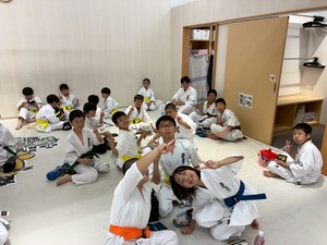 6DB8534F-4FC2-4D0E-922B-53CBCE47EF39