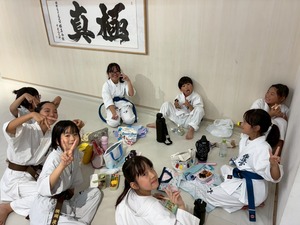6BBCAF09-E76D-4959-AA8F-DD888895DFE5