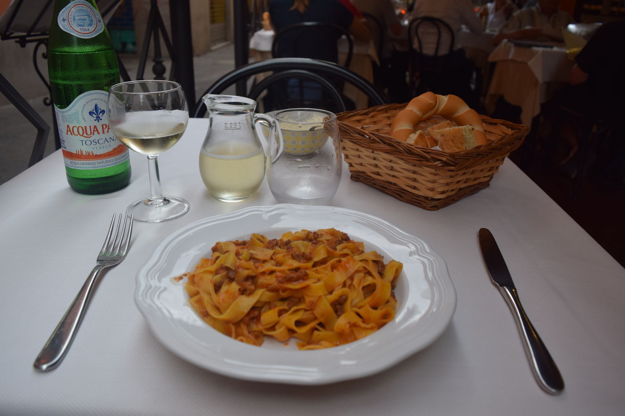 旅いちご 夏旅 イタリア ボローニャではボロネーゼ