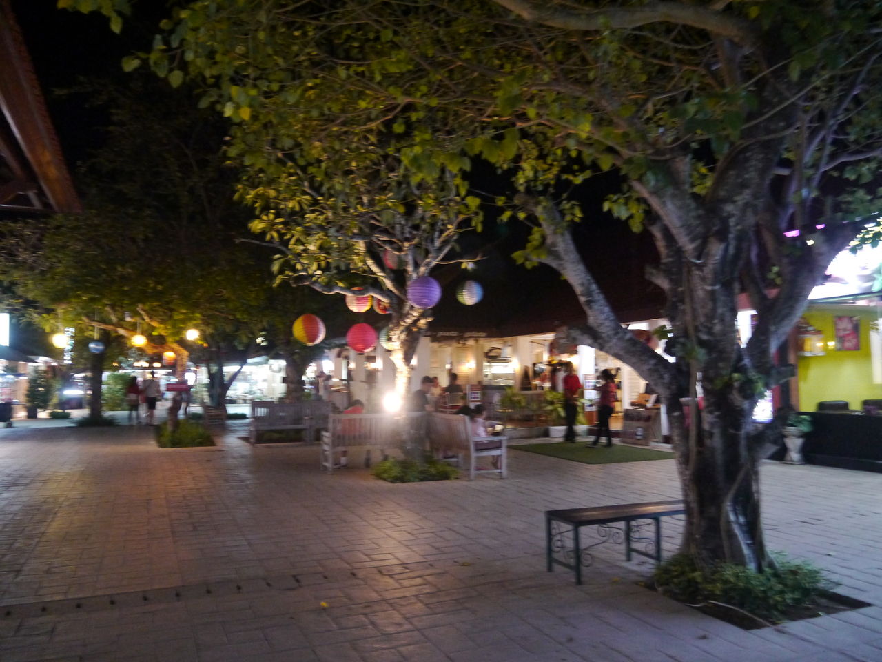 旅いちご バリ島でホテルライフ バリコレクションで夜ゴハン