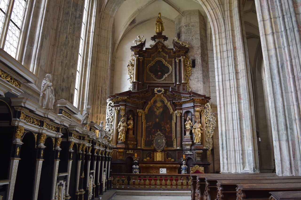 旅いちご 夏旅 チェコ プラハを抜け出しクトナーホラへ 聖バルバラ教会