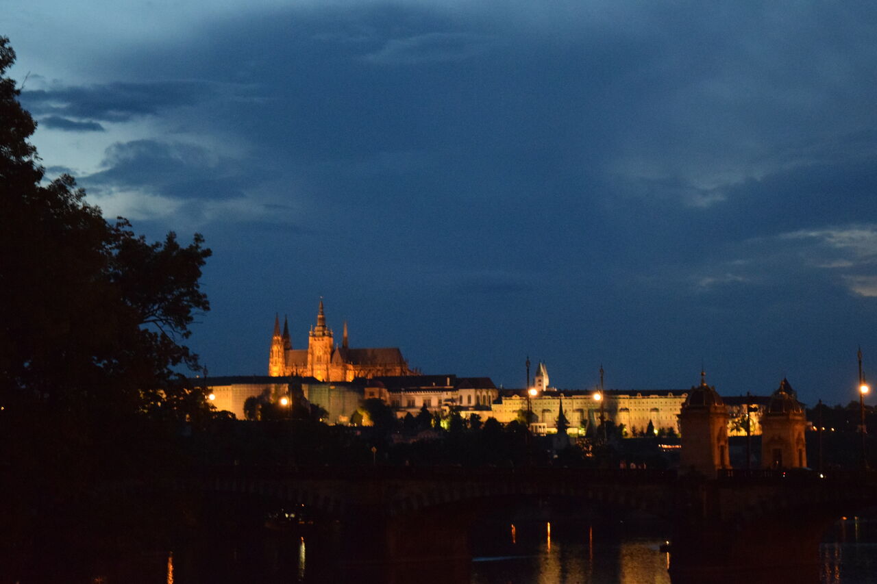 旅いちご 夏旅 チェコ プラハの夜景 旅いちご 夏旅 チェコ プラハの夜景