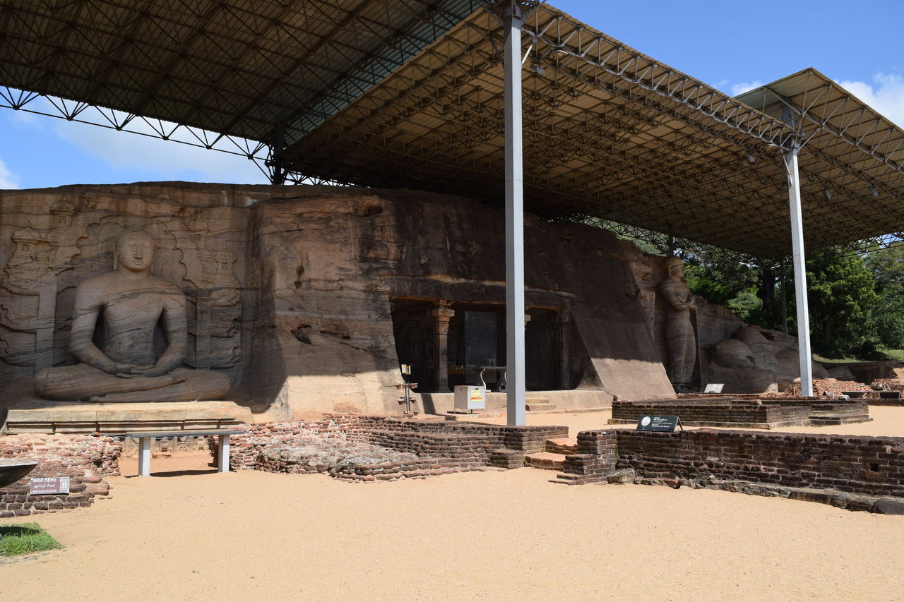旅いちご 冬旅 スリランカ バワ建築と自然と紅茶を楽しむ旅 ポロンナルワ遺跡 ガル ヴィハーラ 旅いちご 冬旅 スリランカ バワ建築と自然と紅茶を楽しむ旅 ポロンナルワ遺跡 ガル ヴィハーラ
