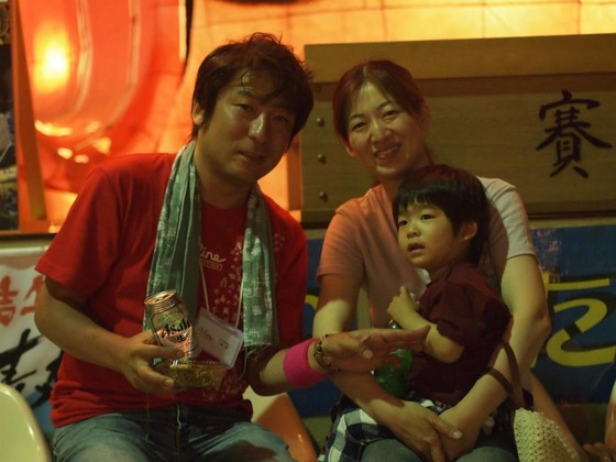 564162_327695027315118_1666635656_n