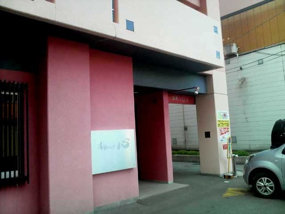 P1005883
