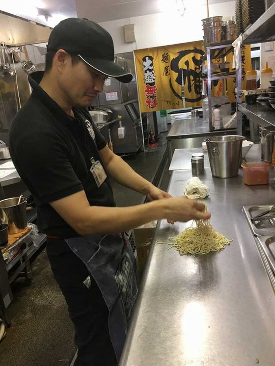 21013675_942884075851527_17